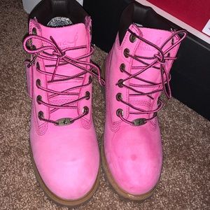 Limited Edition Susan G Komen Timberlands